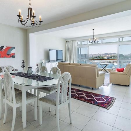 Stunning - Seafront 3-Bedroom 6Th Floor スリーマ エクステリア 写真